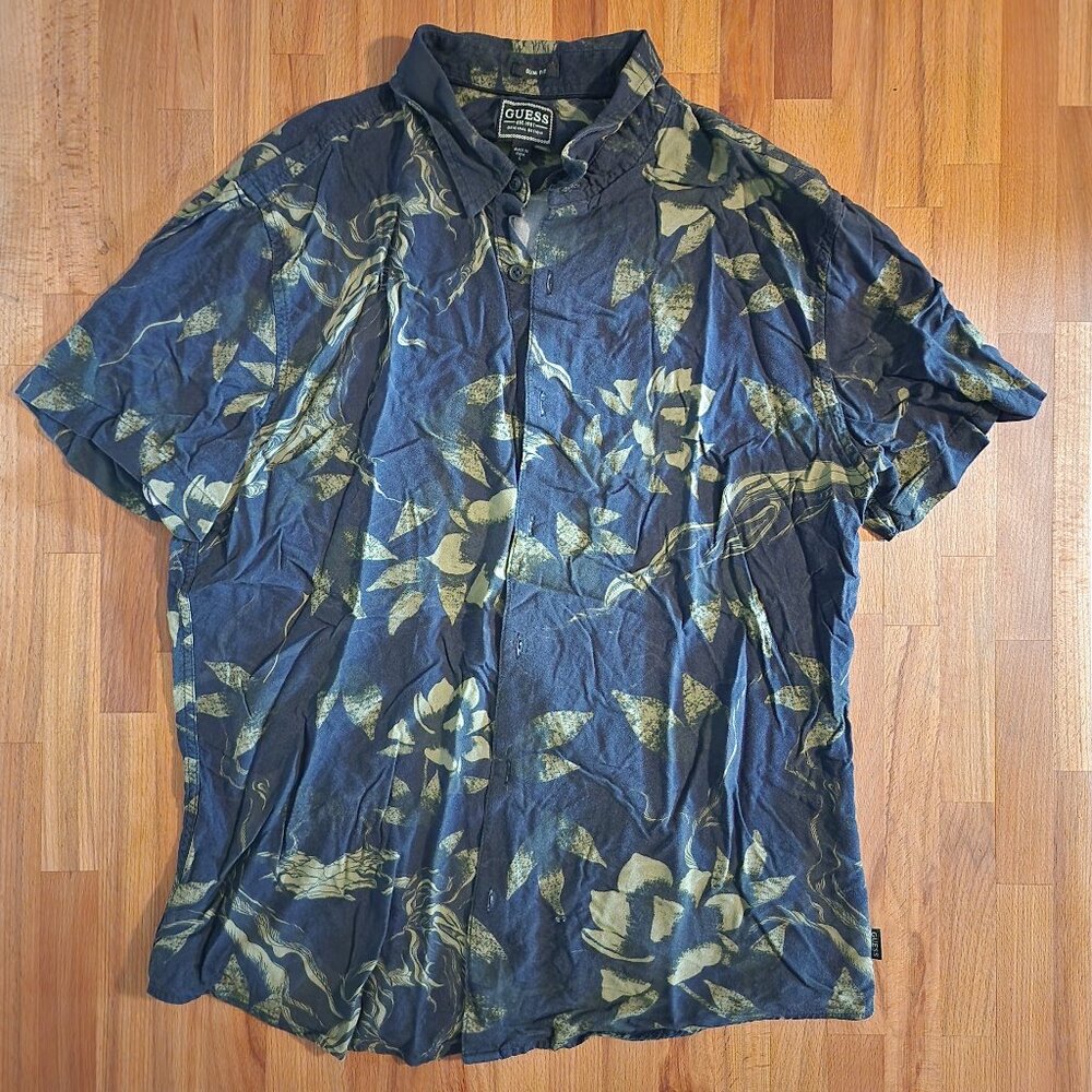 Guess Black and Green Floral Button Up Large Slim Fit